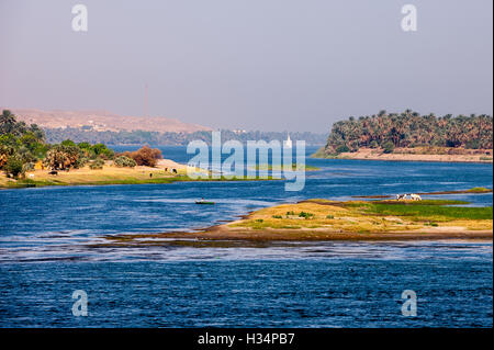 L'Égypte. Croisière sur le nil de Louxor à Kom Ombo Edfou et Esna, en passant. Banque D'Images