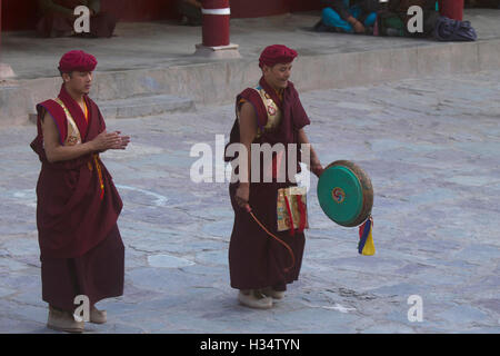 Des moines au monastère de Hemis, festival hemis, le Jammu-et-Cachemire, l'Inde Banque D'Images