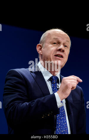 Jour 3 de la conférence du parti conservateur le 04/10/2016 à Birmingham, Birmingham ICC. Les personnes sur la photo : Damian Green, du travail et des retraites , traite de la conférence . Photo par Julie Edwards. Banque D'Images