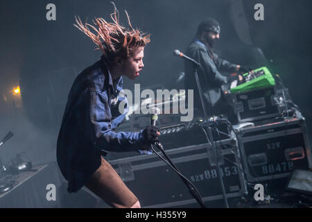 Detroit, Michigan, USA. 2e oct, 2016. EDITH FRANCES de Crystal Castles effectuant en tournée au Majestic Theatre de Detroit, MI le 2 octobre 2016 © Marc Nader/ZUMA/Alamy Fil Live News Banque D'Images