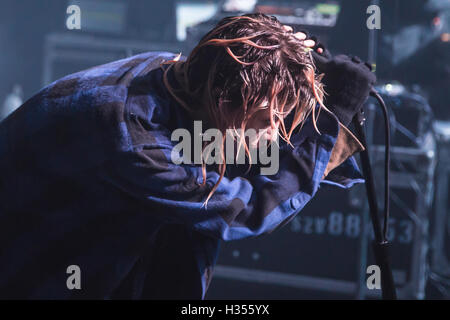 Detroit, Michigan, USA. 2e oct, 2016. EDITH FRANCES de Crystal Castles effectuant en tournée au Majestic Theatre de Detroit, MI le 2 octobre 2016 © Marc Nader/ZUMA/Alamy Fil Live News Banque D'Images