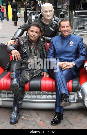 Chris Barrie, Craig Charles et Robert Llewellyn assister à un Photocall pour Red Dwarf X au Prince Charles Cinema, Londres Banque D'Images