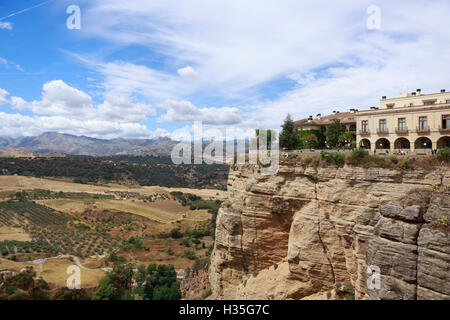 L'Andalousie, espagne. Une vue générale de Ronda's Cliff à Malaga. Pako Mera Banque D'Images