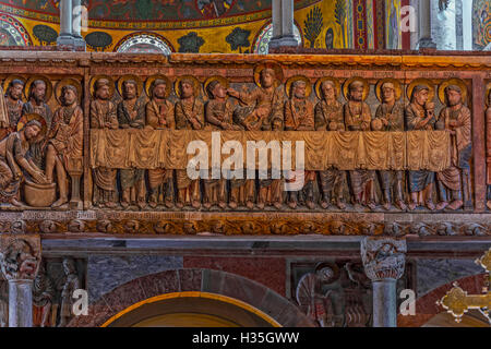 La cathédrale de Modène Italie Emilie Romagne - Intérieur - maîtres Campionesi Pontile - Dernière Cène 1180 Banque D'Images