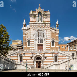 Vue extérieure de Notre Dame de Lourdes l'église des Capucins, à Rijeka, Croatie. Banque D'Images