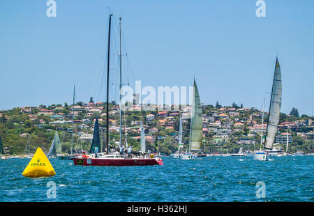 L'Australie, New South Wales, Sydney Harbour, disponibles pour préparer le début de la Classique Bluwater Sydney to Hobart Yacht Race Banque D'Images