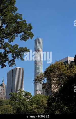 L'incroyable 432 Park Avenue vue depuis Central Park, Manhattan, New York City, New York, États-Unis (août 2016). Banque D'Images