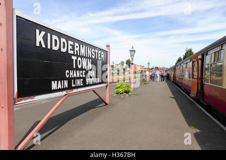 Kidderminster Town Station à Worcester, un emplacement de vente au détail, du musée et de la gare de nostalgie. Banque D'Images