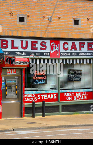 La façade et l'entrée de la ville de Blues Café sur Beale Street à Memphis, TN Banque D'Images