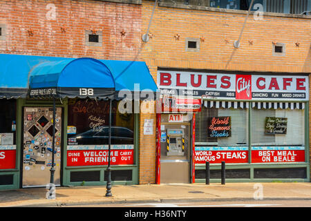 La façade et l'entrée de la ville de Blues Café sur Beale Street à Memphis, TN Banque D'Images