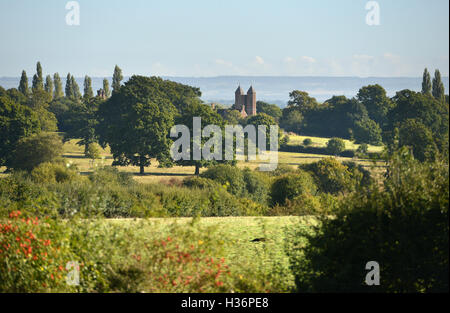 Long View de Château de Sissinghurst Kent, propriété du National Trust une fois administré par Vita Sackville-West et Harold Nicolson Banque D'Images