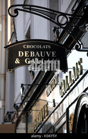 Le magasin signe de Debauve & Gallais le fournisseur officiel du chocolat français rois Louis XVIII, Charles X à Paris.France Banque D'Images