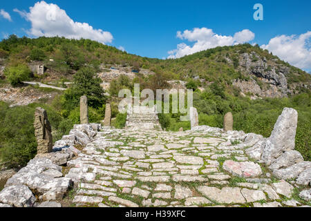 Kalogeriko pont de pierre. Zagori Centrale, Grèce Banque D'Images