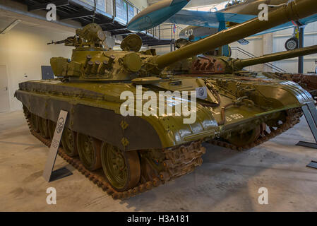 T-72M réservoir à l'histoire militaire dans le parc, la Slovénie Ljubljana Banque D'Images