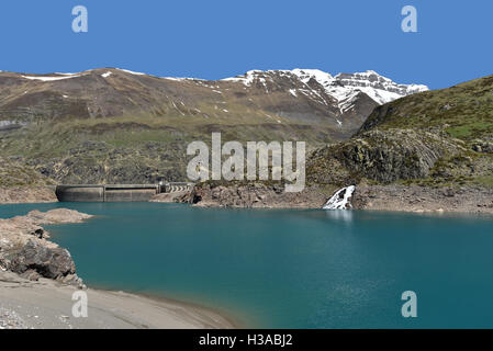 Lac des Gloriettes dans les Pyrénées françaises Banque D'Images