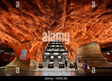 L'impressionnant métro (Tunnelbana) Radhuset, Kungsholmen, Stockholm, Suède. Banque D'Images