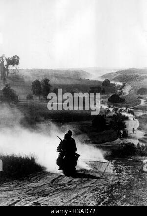 Moto allemande troupes à Smolensk, 1941 Banque D'Images