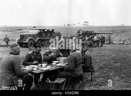 Soldats d'une batterie allemande sur le front de l'Est, 1941 Banque D'Images