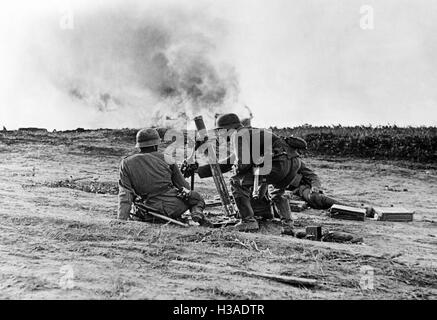 L'infanterie allemande avec des lance-grenades sur le front de l'Est, 1941 Banque D'Images