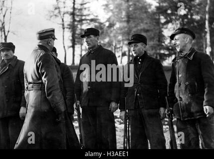 Wilhelm Schepmann inspecte les unités Volkssturm, 1944 Banque D'Images