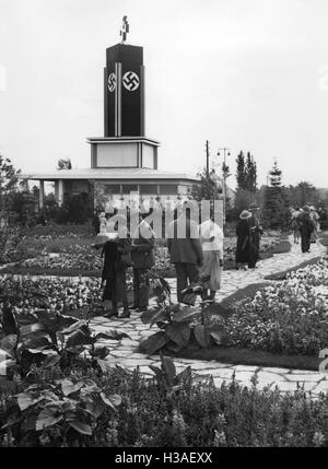 Symbolisme national-socialiste au Garden Show à Berlin, 1934 Banque D'Images