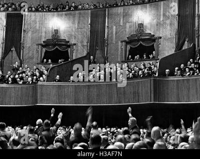 Hiroshi Oshima et la déclaration de guerre contre les États-Unis dans l'Opéra Kroll sur 11.12.1941 Banque D'Images