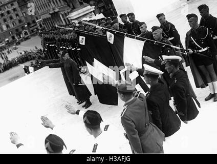 HJ commémoration à la tombe du Soldat inconnu à Rome, 1937 Banque D'Images