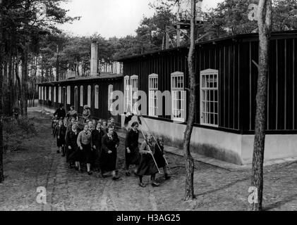 Les membres de BDM à l'auberge de jeunesse de Luckenwalde, 1936 Banque D'Images