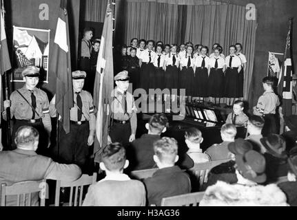 Soirée de promotion de la jeunesse hitlerienne et BDM, Berlin 1937 Banque D'Images