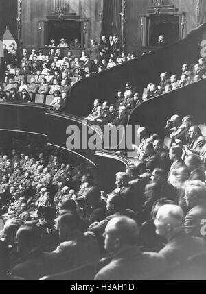 Les diplomates fort à une séance du Reichstag à l'Opéra Kroll à Berlin, 1934 Banque D'Images