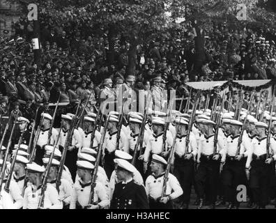 Des soldats de la Marine au cours d'un défilé à Berlin, 1937 Banque D'Images