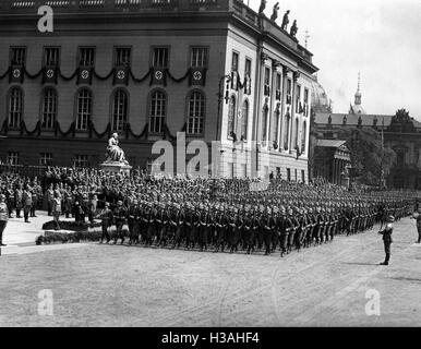 Défilé de la Wehrmacht à Berlin sur l'anniversaire de Hitler, 1938 Banque D'Images