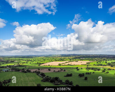 Vue sur la campagne du Cheshire de Beeston Castle Banque D'Images