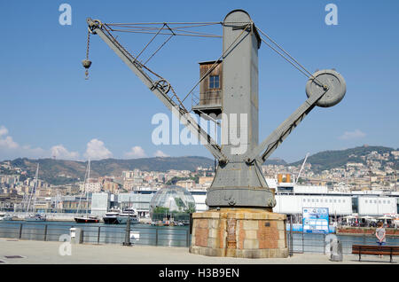 Gênes Italie, petite grue de chantier, objet historique Banque D'Images