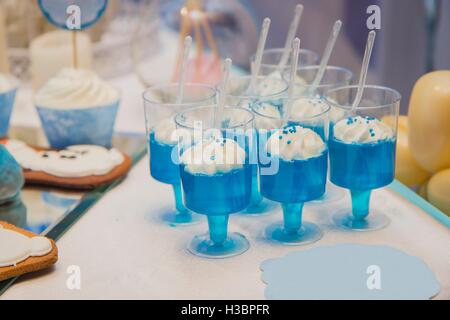 Candy bar lors de la cérémonie du mariage avec des bonbons Banque D'Images