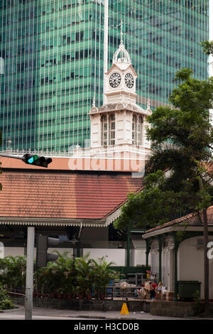 Singapour, les Boon Tat Street, Lau Pa Sat Food Centre, tour de l'horloge Banque D'Images