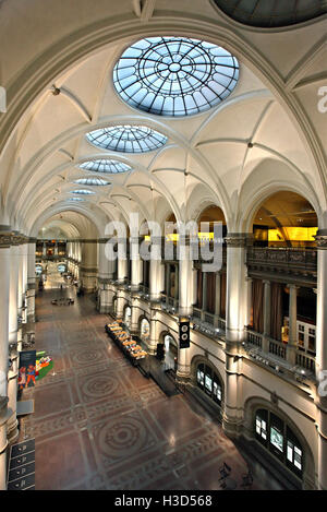 L'intérieur du musée nordique (Nordiska Museet), l'île de Djurgården, Stockholm, Suède. Banque D'Images