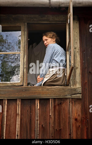 La représentation des scènes de la vie quotidienne des 'vieux' de la Suède en plein air Skansen, l'île de Djurgarden, Stockholm, Suède Banque D'Images