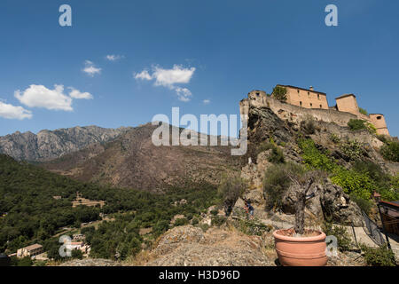 Corte, capitale historique de la Corse, dans les montagnes, vue sur la citadelle Banque D'Images