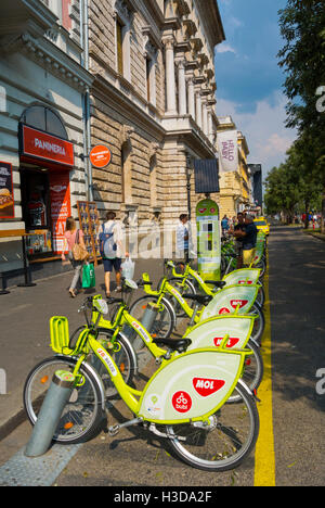 Bubi Mol au système de partage de vélos, station d'Andrassy ut, Budapest, Hongrie Banque D'Images