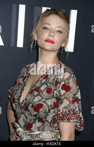 La ville de New York. 4ème Oct, 2016. Haley Bennett participe à "la fille sur le train' New York premiere du Regal E-Walk Stadium 13 le 4 octobre 2016 à New York. | Verwendung weltweit/alliance Photo © dpa/Alamy Live News Banque D'Images