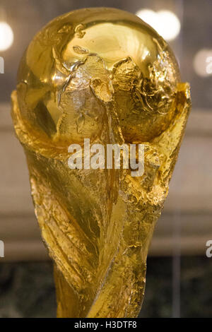 Détail de Coupe du Monde de Football de 2006 Trophée. Banque D'Images