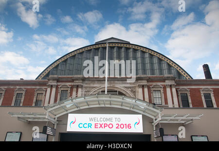 Olympia, Londres, Royaume-Uni. 6 octobre, 2016. Panneau de bienvenue à l'esthétique médicale conférence à Olympia Londres 2016 : Crédit d'WansfordPhoto/Alamy Live News Banque D'Images