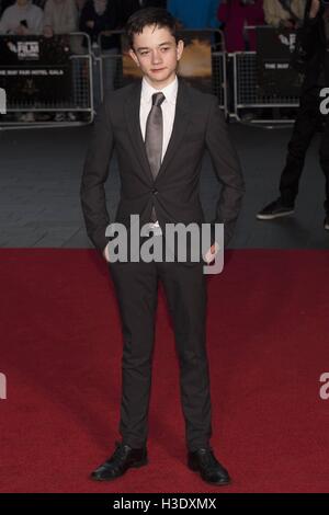 Londres, Grossbritannien. 06 Oct, 2016. Lewis Macdougall au BFI London Film Festival de Gala UN « » s 'appelle Monster film. Londres. 06/10/2016 | Verwendung weltweit/alliance Photo © dpa/Alamy Live News Banque D'Images