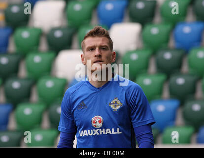 Belfast, Irlande du Nord. 07Th Octobre 2016. L'Irlande du train à la Stade National de Football en avant de leur match demain soir contre Saint-Marin. L'Irlande du Nord le capitaine Steven Davis à la session. David Hunter/Alamy Live News. Banque D'Images