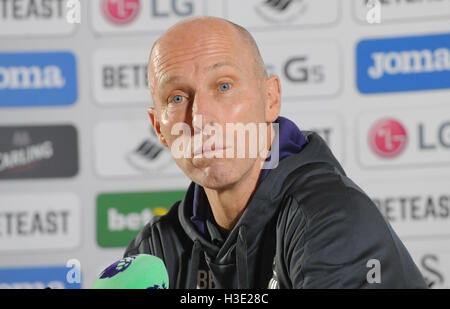 Swansea, Pays de Galles, Royaume-Uni. 7 octobre 2016. La conférence de presse à l'hôtel Marriott, Swansea, d'accueillir officiellement nouveau Swansea City manager, Bob Bradley à la presse. Crédit : Robert Melen/Alamy Live News Banque D'Images