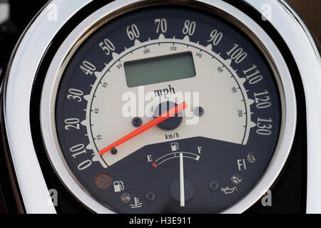 Un beau compteur moto close-up, auto-moto sport Banque D'Images