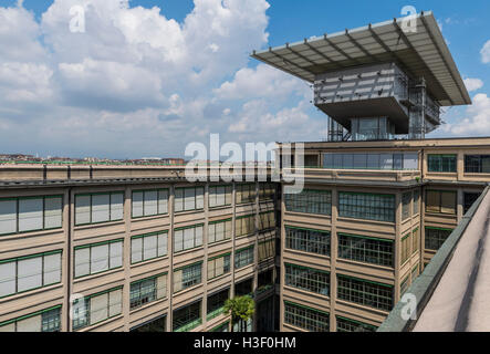 Toit de l'Édifice Lingotto et Renzo Paino Bâtiment de l'ancienne usine Fiat à Turin, Italie. Banque D'Images