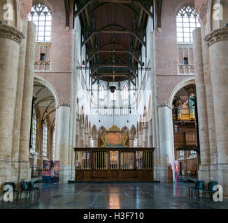 Intérieur de l'église de Pieterskerk dans la vieille ville de Leiden, Hollande méridionale, Pays-Bas Banque D'Images