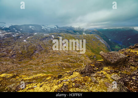 Vue du haut de la montagne. Montagne Dalsnibba, Norvège Banque D'Images